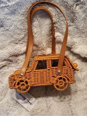 NWT Tommy Bahama Wicker Car Handbag